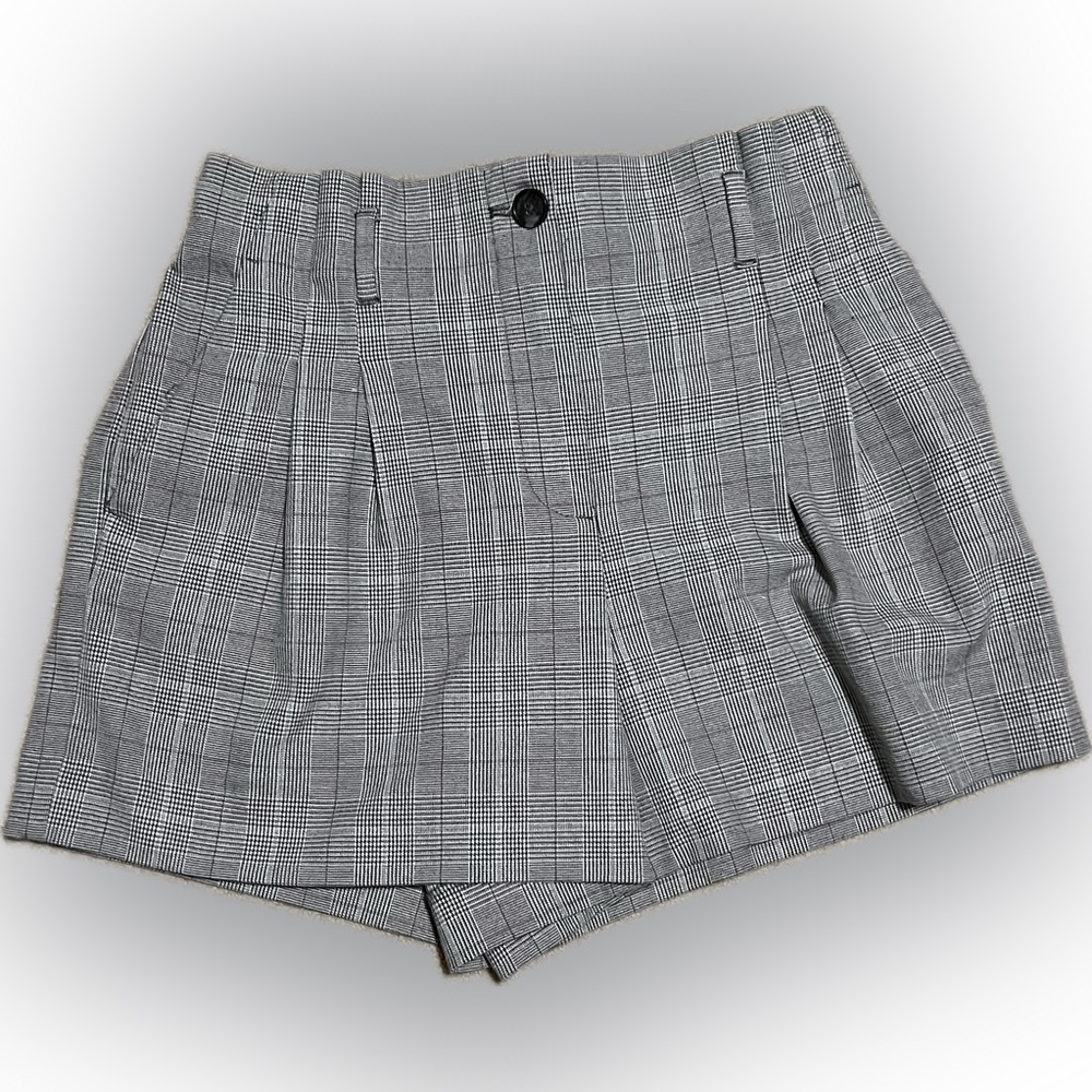 LOFT Pleated Dress Shorts
